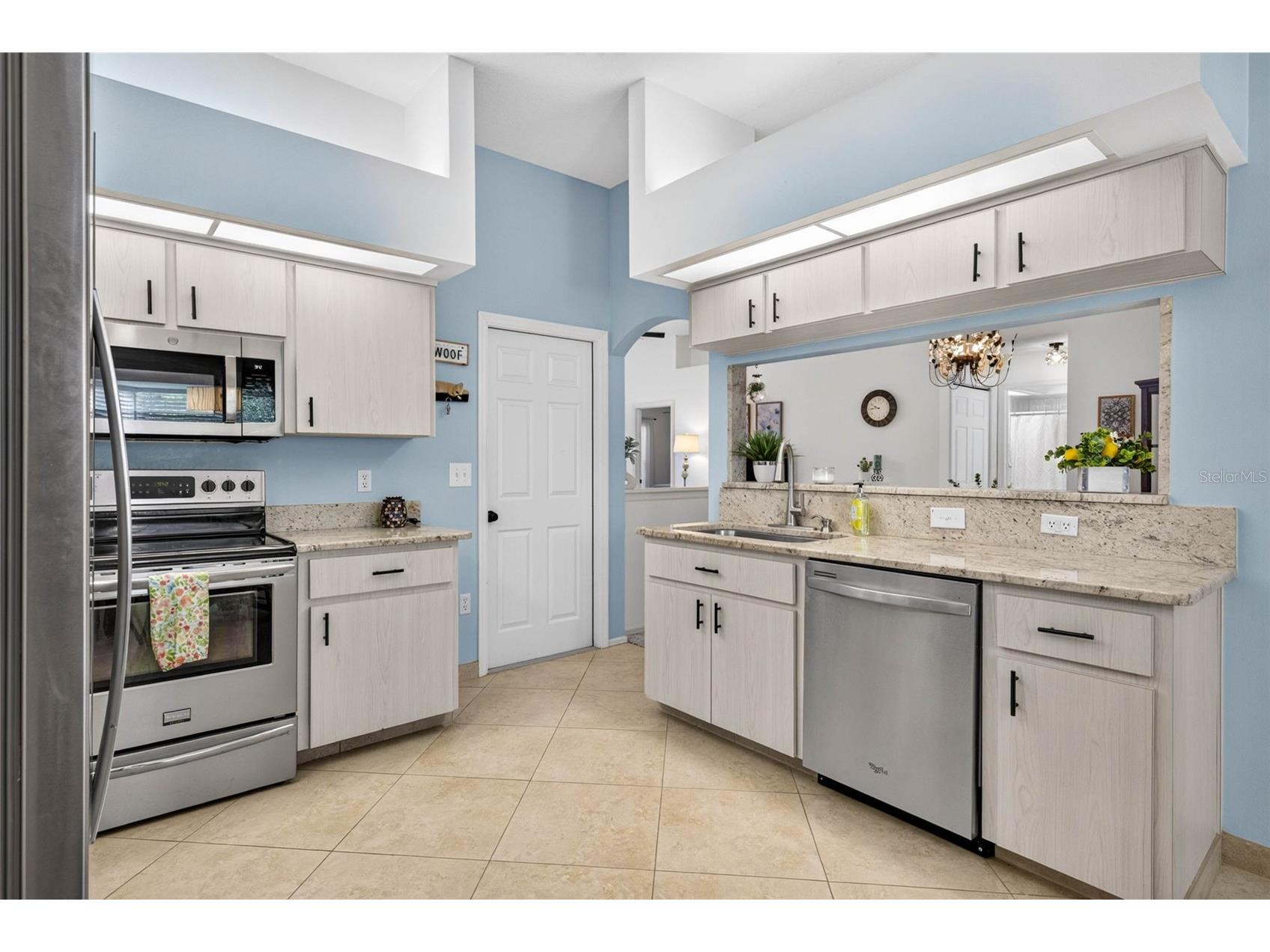 4233 Avanti Circle New Port Richey FL 34655 W7887030 image9