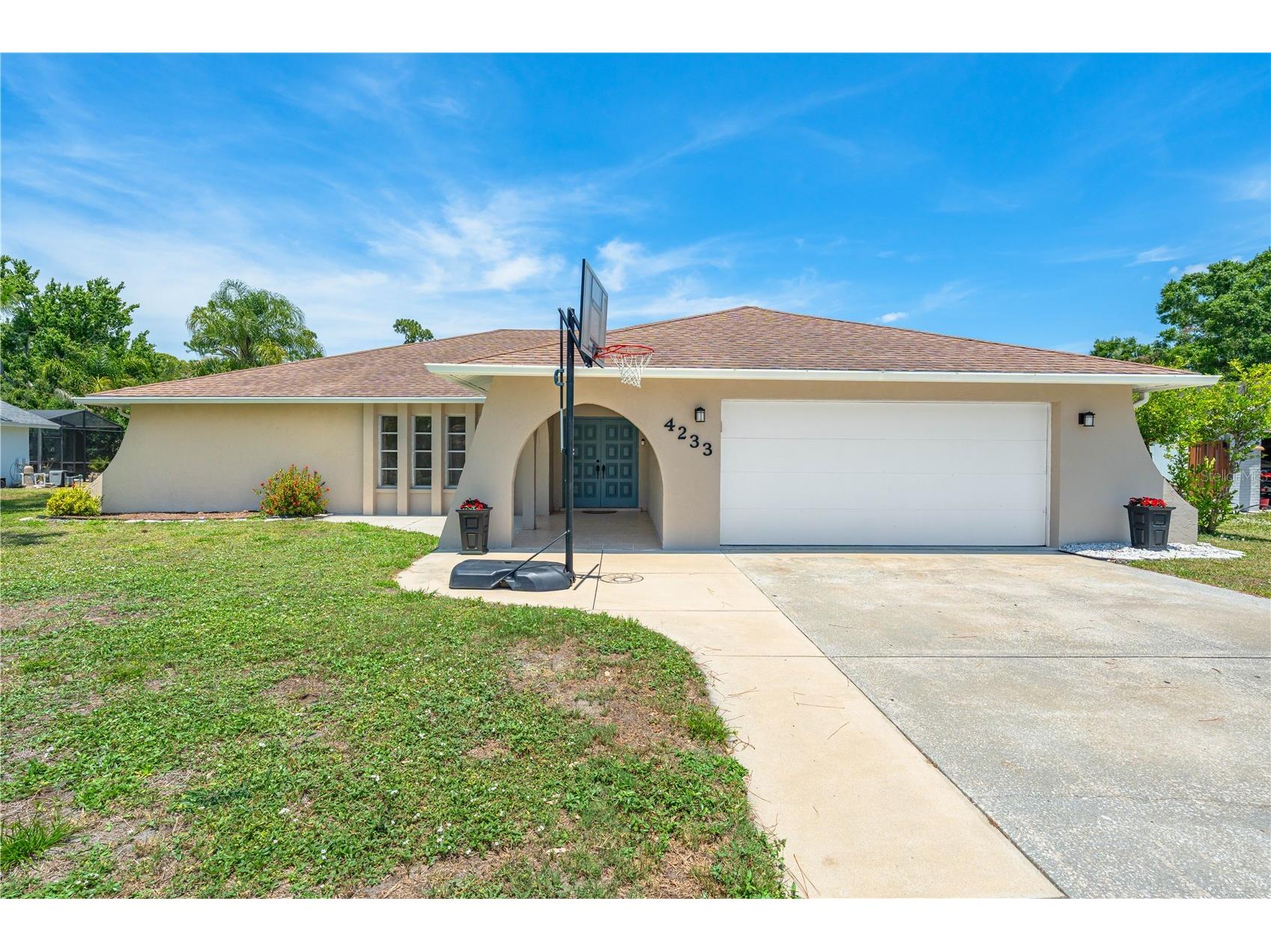 4233 Boswell Place Sarasota FL 34241 A4693963 image3