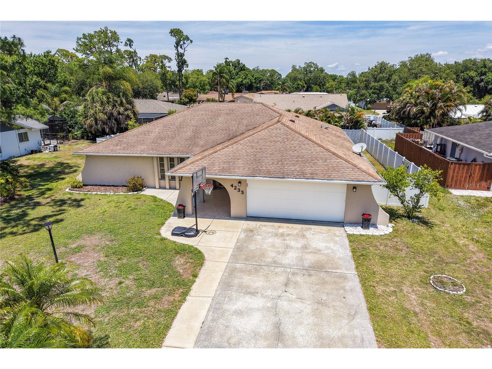 4233 Boswell Place Sarasota FL 34241 A4693963 image46
