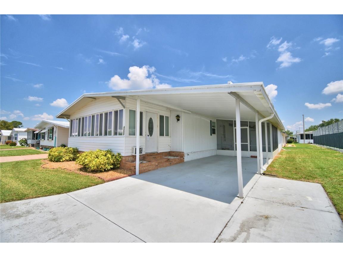 4233 Cedarwood Street Winter Haven FL 33880 - Dinner Lake P4926320 image1