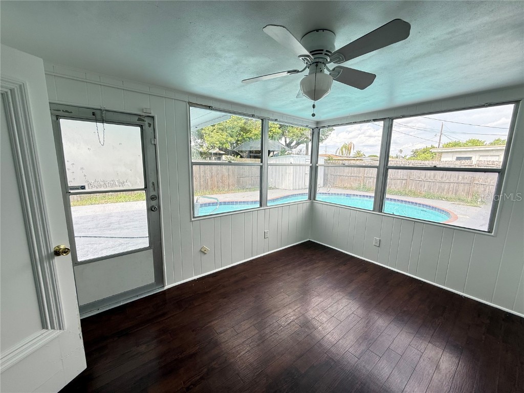 4233 Darlington Road Holiday FL 34691 TB8423235 image29