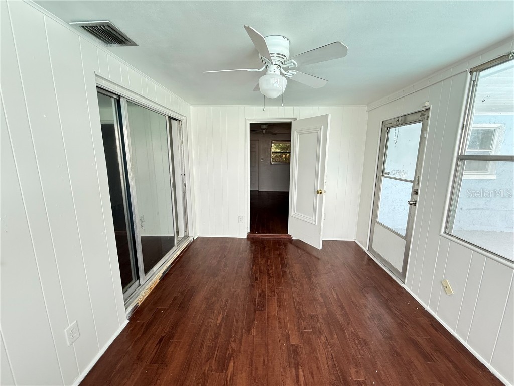 4233 Darlington Road Holiday FL 34691 TB8423235 image32