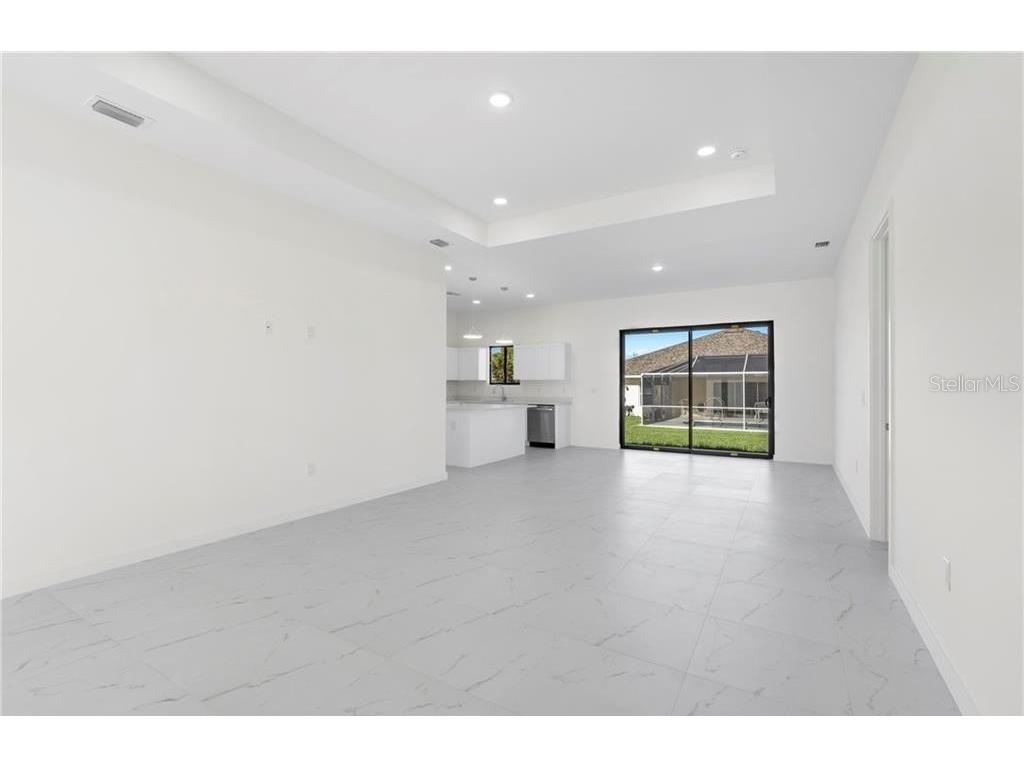 4233 Jacaranda Parkway W Cape Coral FL 33993 O6407668 image5
