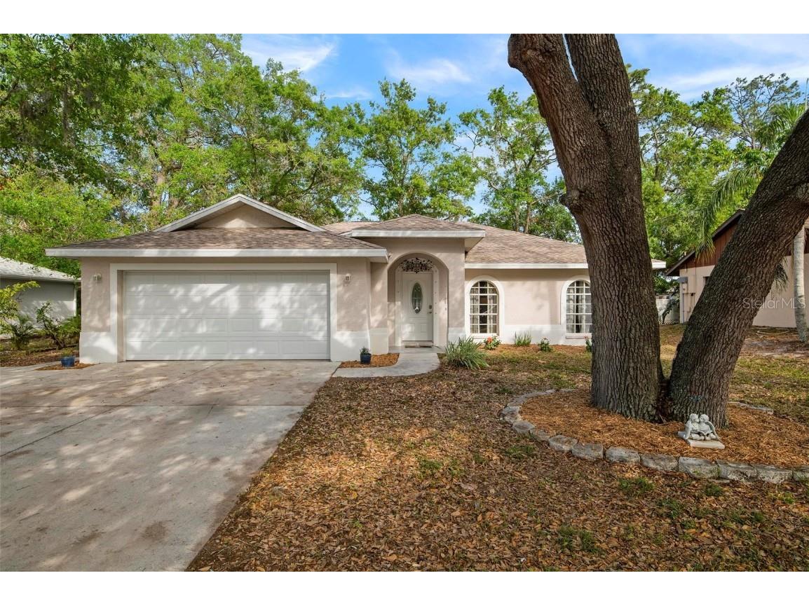 4233 Malden Drive Sarasota FL 34241 A4563999 image1