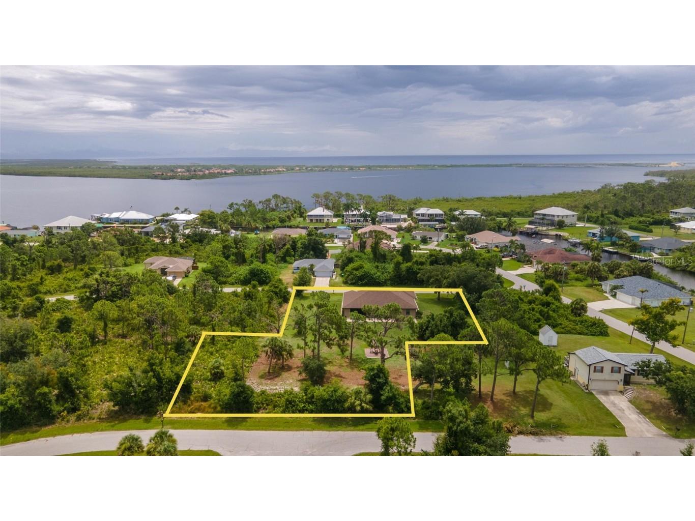 4233 Reynolds Lane Port Charlotte FL 33981 D6137328 image1