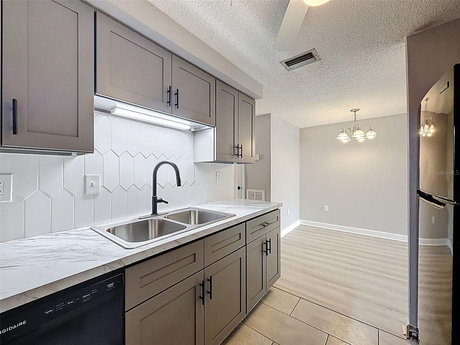 4233 Stratford Drive #D New Port Richey FL 34652 W7883008 image19