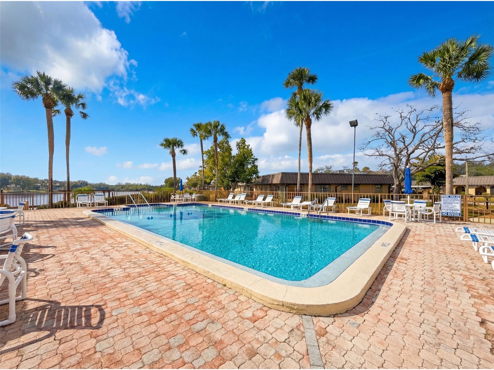 4233 Stratford Drive #D New Port Richey FL 34652 W7883008 image45