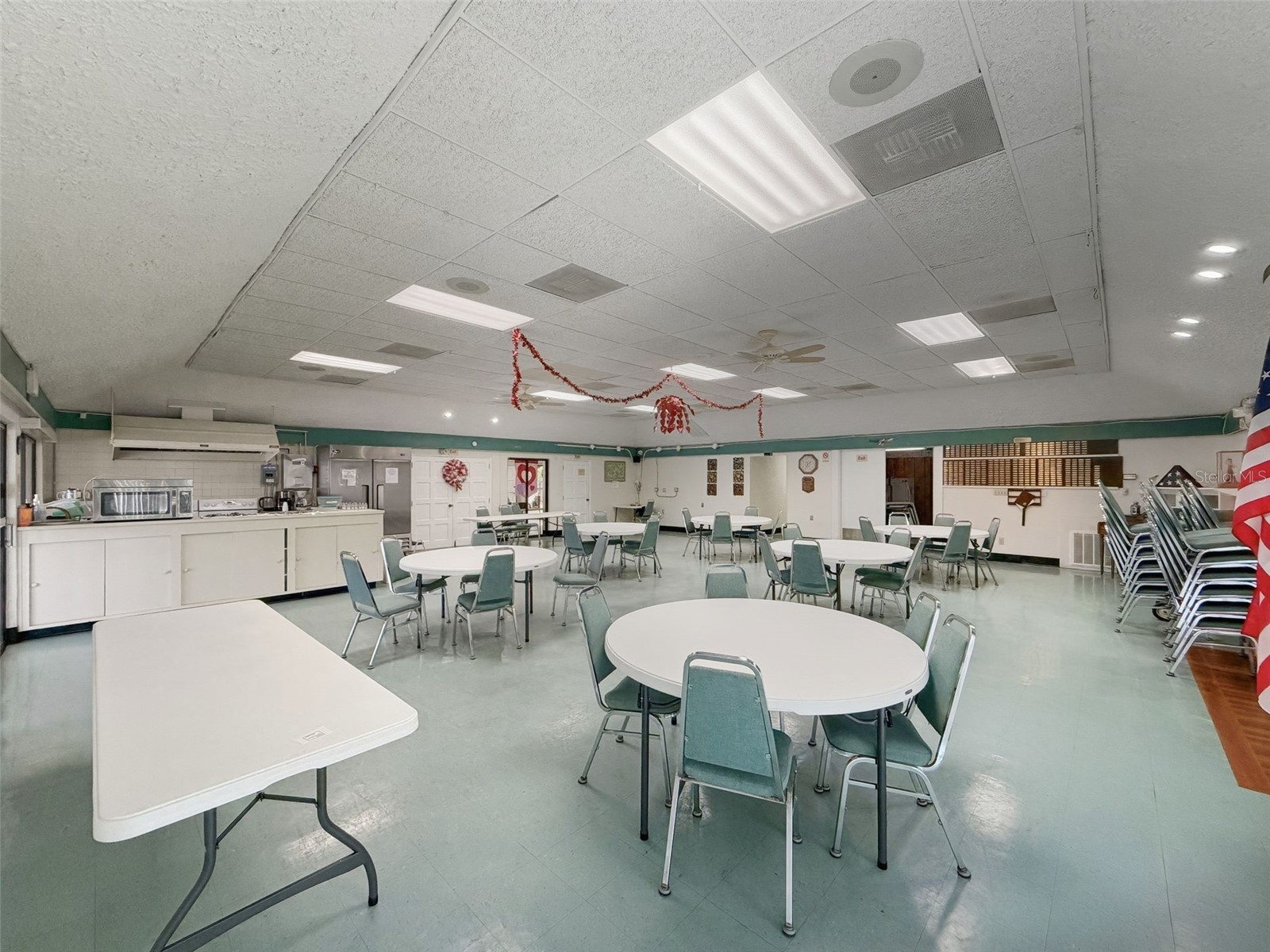 4233 Stratford Drive #D New Port Richey FL 34652 W7883008 image54