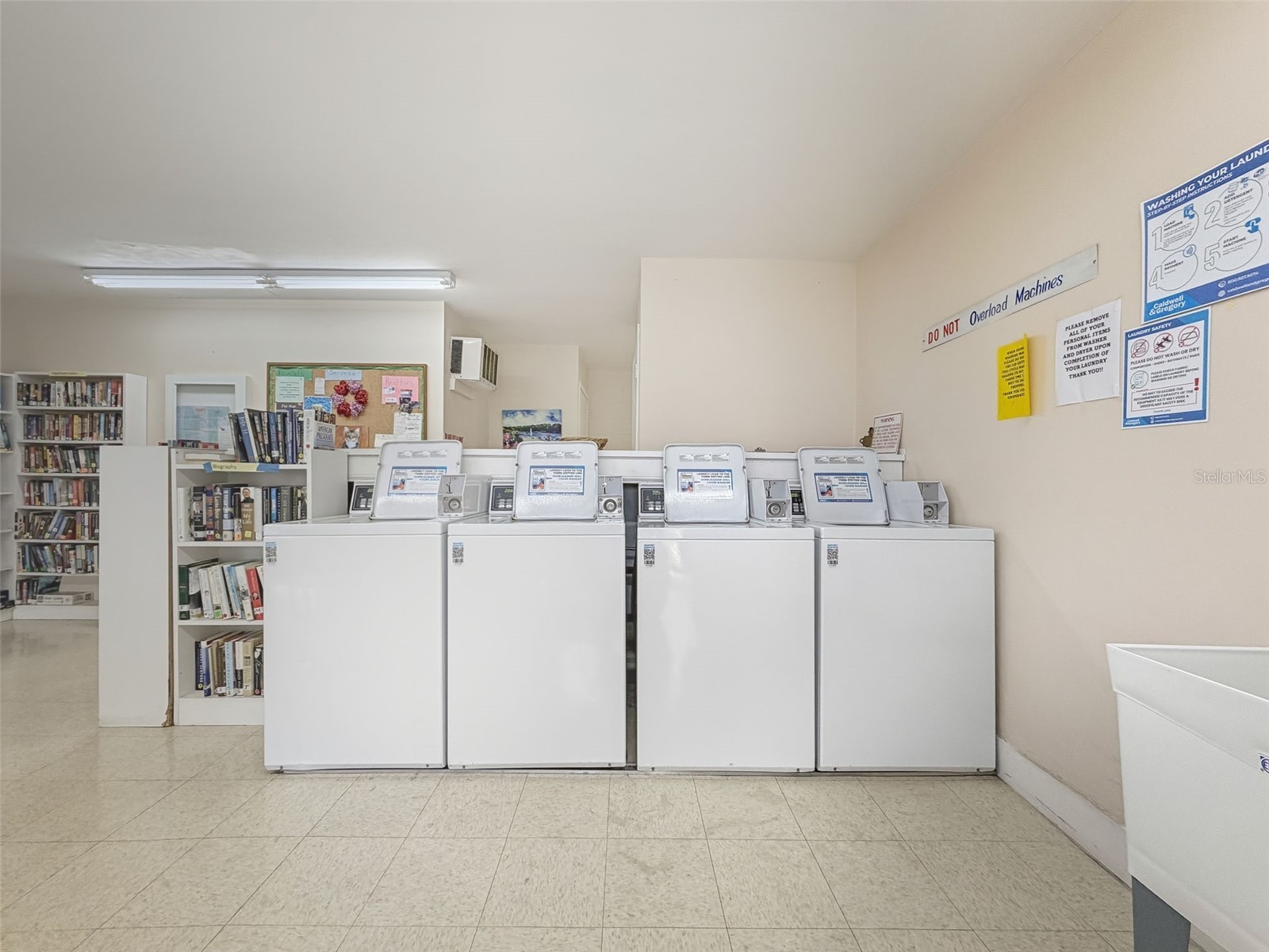 4233 Stratford Drive #D New Port Richey FL 34652 W7883008 image58