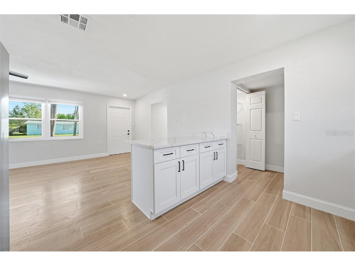 4234 Des Moines Street NE Saint Petersburg FL 33703 TB8456057 image12