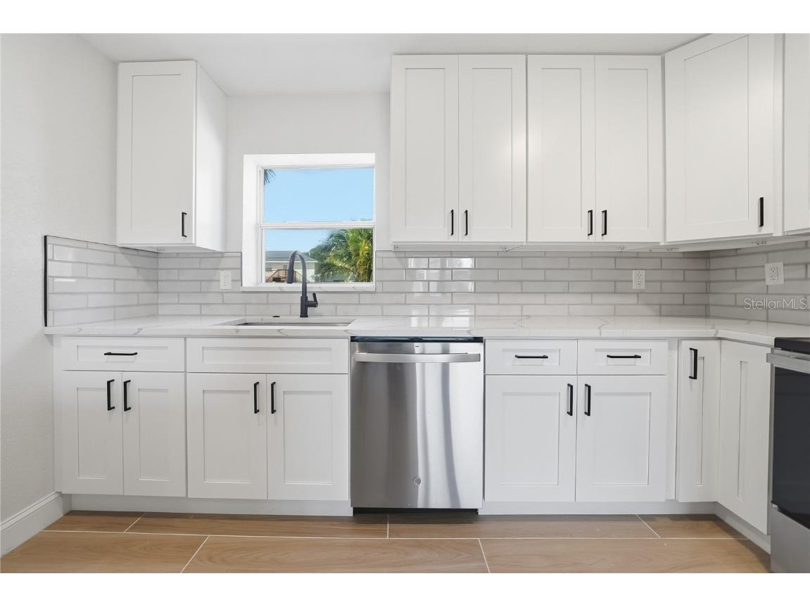 4234 Des Moines Street NE Saint Petersburg FL 33703 TB8456057 image16