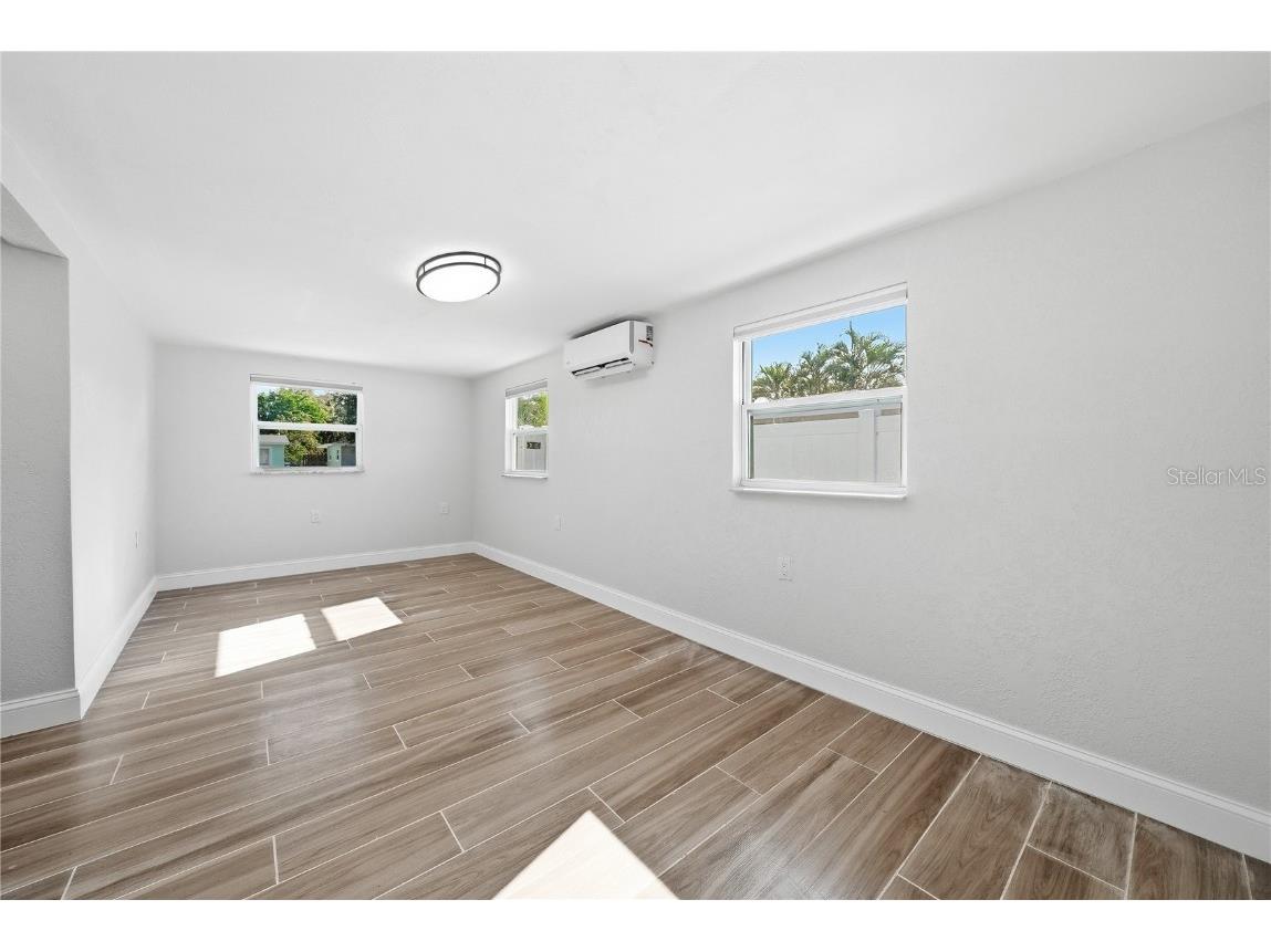 4234 Des Moines Street NE Saint Petersburg FL 33703 TB8456057 image18