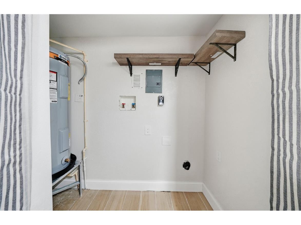 4234 Des Moines Street NE Saint Petersburg FL 33703 TB8456057 image25