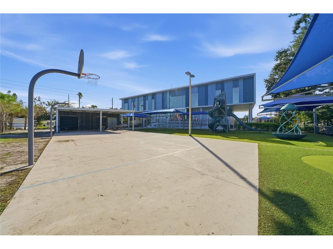 4234 Des Moines Street NE Saint Petersburg FL 33703 TB8456057 image39