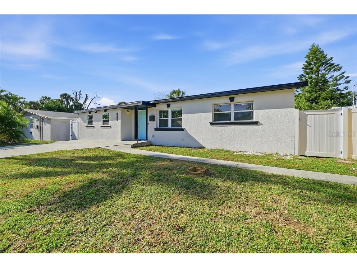 4234 Des Moines Street NE Saint Petersburg FL 33703 TB8456057 image4