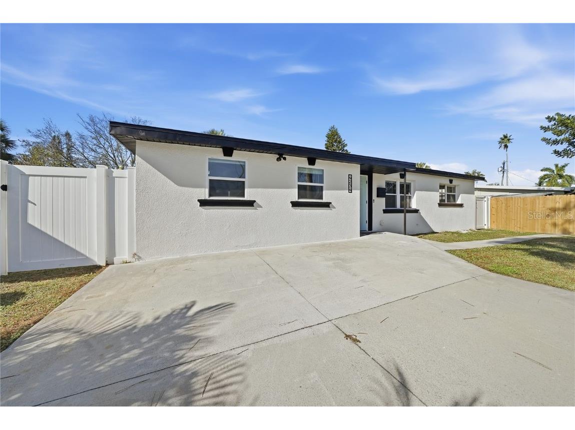 4234 Des Moines Street NE Saint Petersburg FL 33703 TB8456057 image5