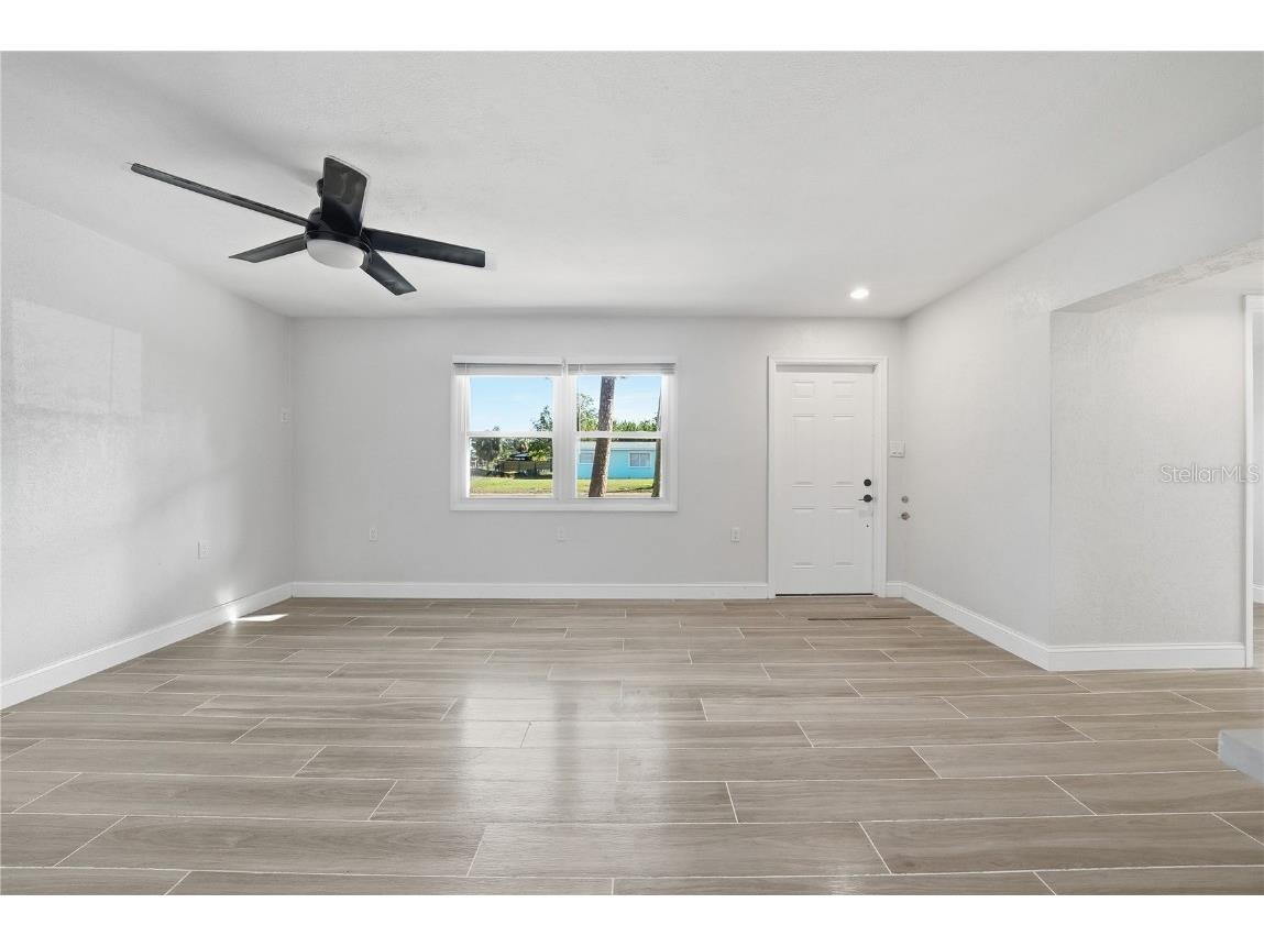 4234 Des Moines Street NE Saint Petersburg FL 33703 TB8456057 image7