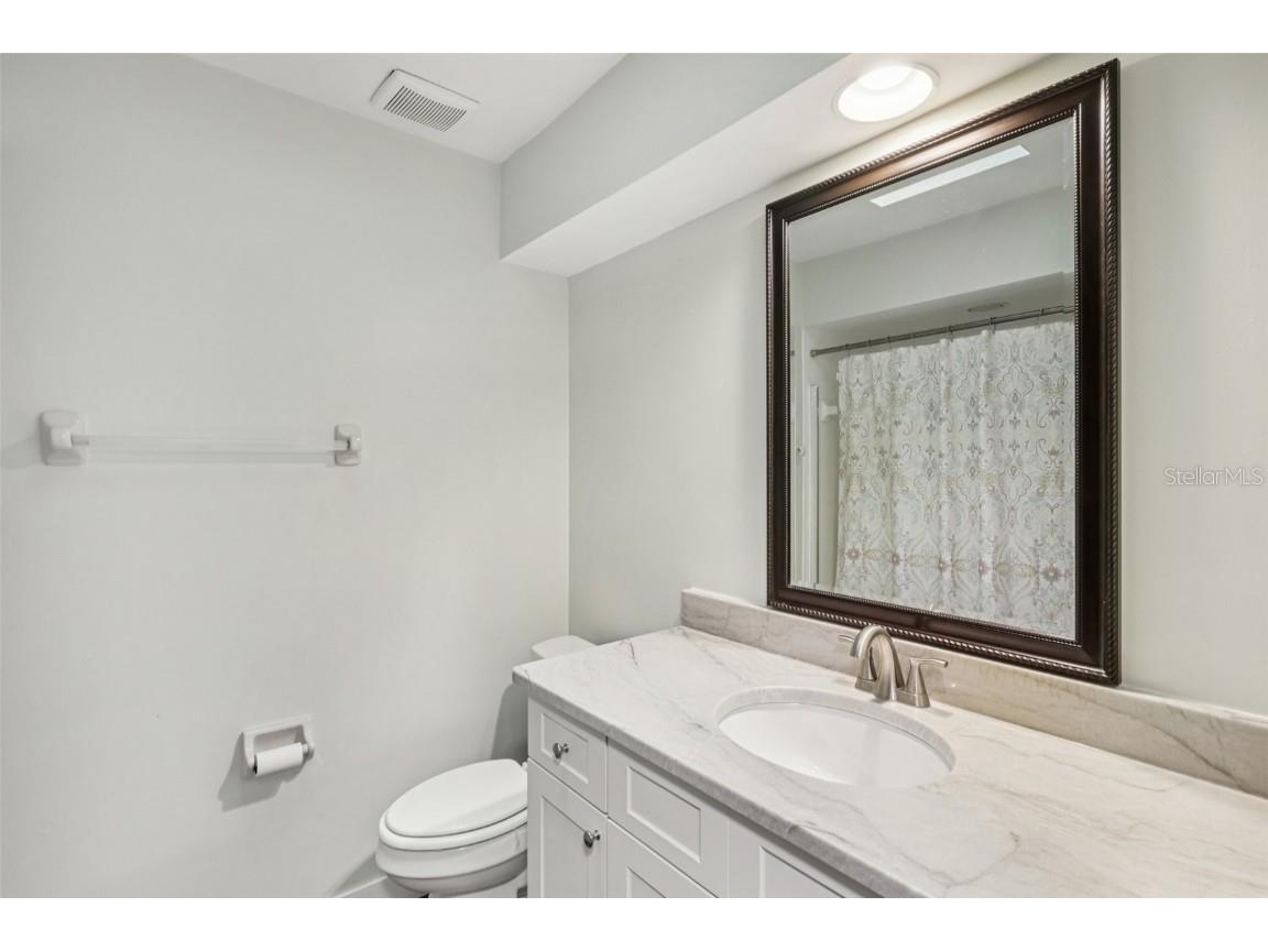 4234 Golf Club Lane Tampa FL 33618 TB8437922 image17