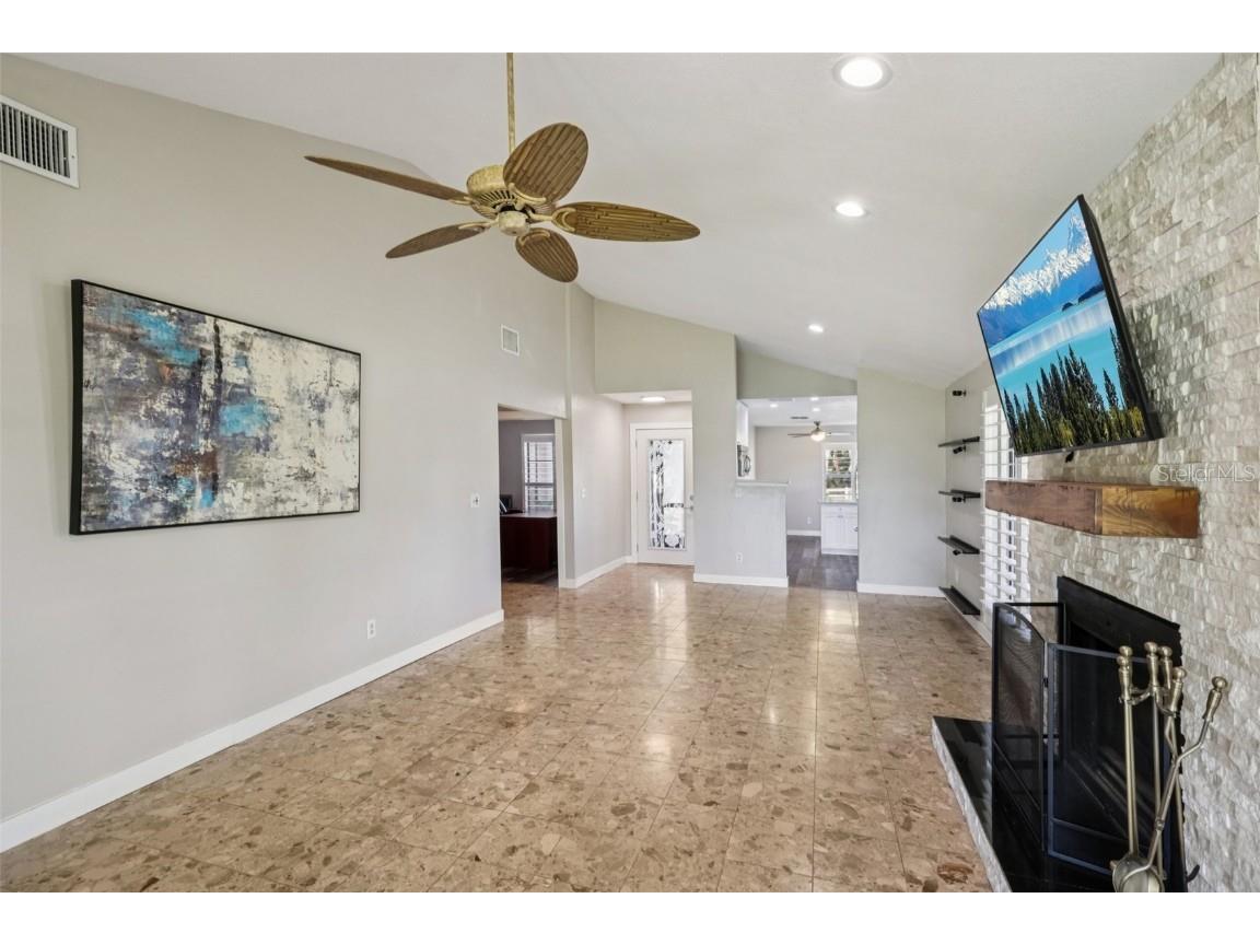 4234 Golf Club Lane Tampa FL 33618 TB8437922 image6