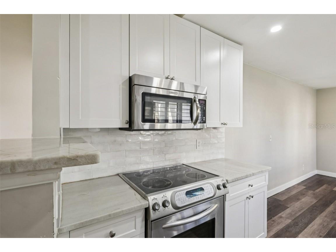 4234 Golf Club Lane Tampa FL 33618 TB8437922 image9