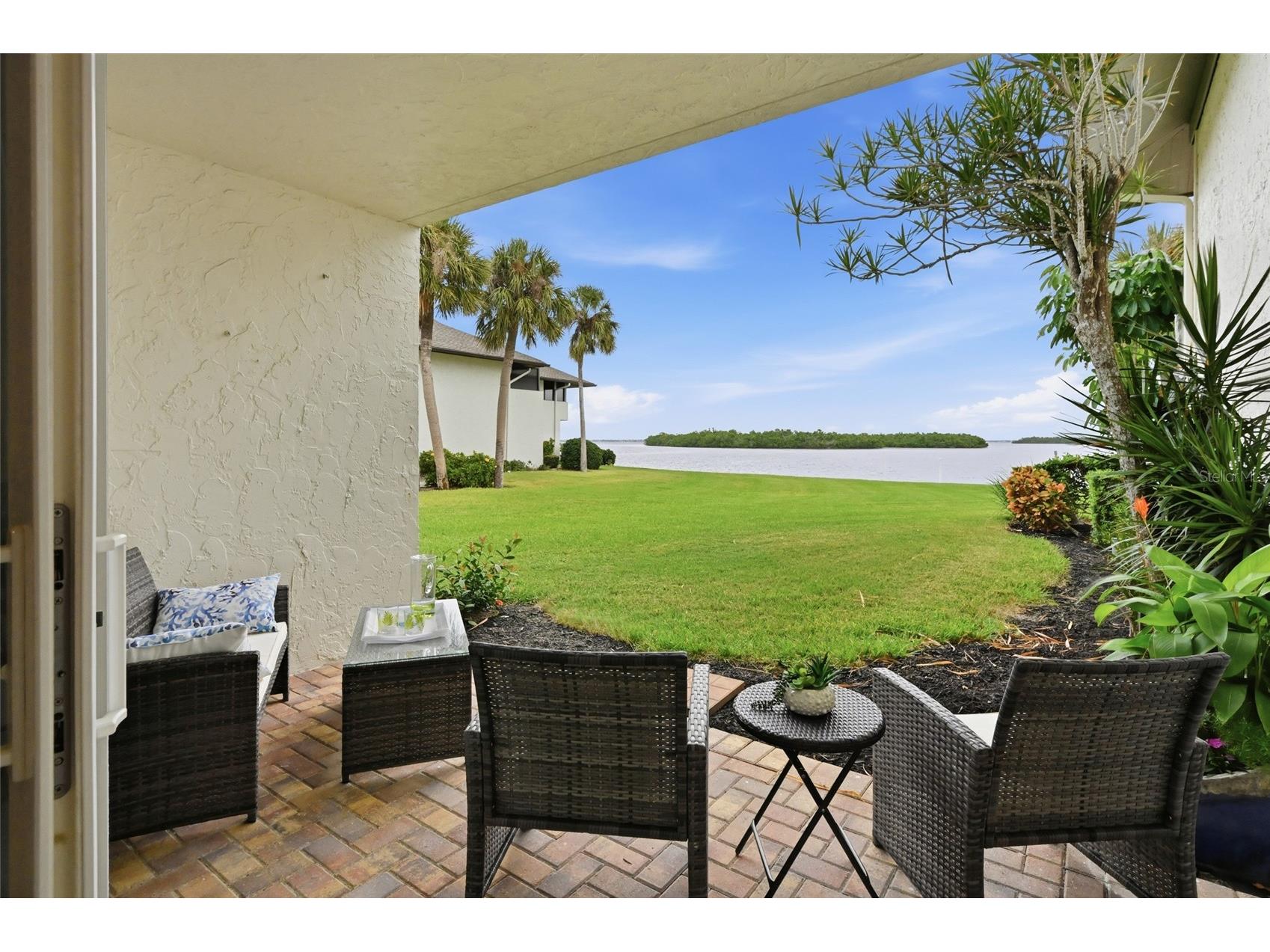 4234 Gulf Of Mexico Drive #D1 Longboat Key FL 34228 - GULF SARASOTA BAY A4673543 image3