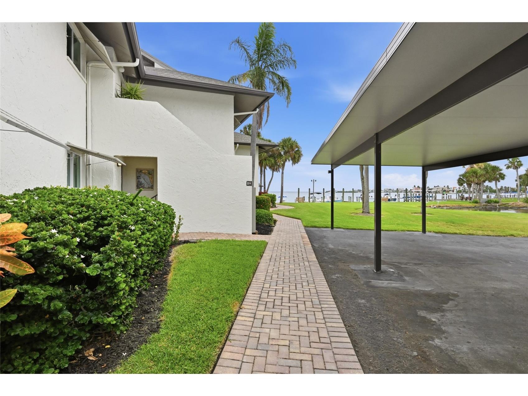 4234 Gulf Of Mexico Drive #D1 Longboat Key FL 34228 - GULF SARASOTA BAY A4673543 image5