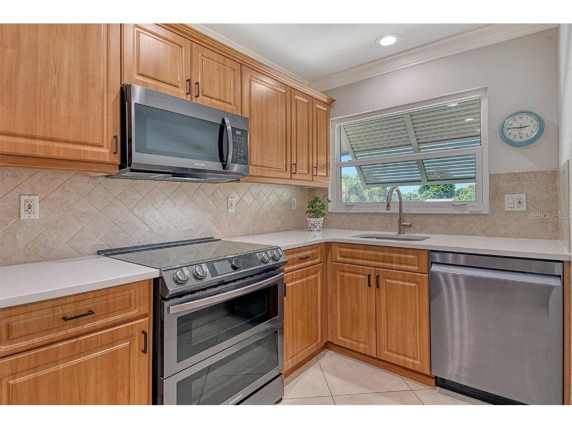 4234 Gulf Of Mexico Drive #E2 Longboat Key FL 34228 - SARASOTA BAY A4667654 image12