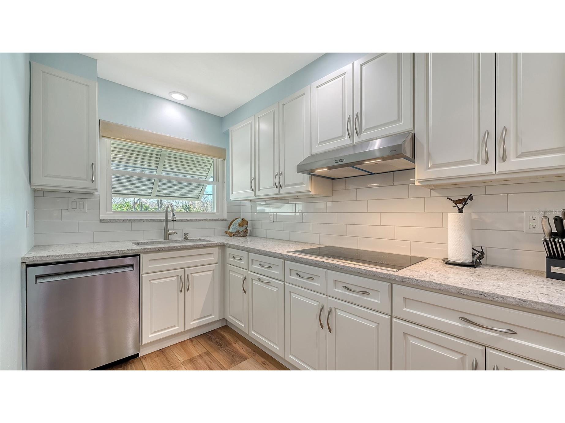 4234 Gulf Of Mexico Drive #Q2 Longboat Key FL 34228 - SARASOTA BAY ICW GULF OF MEX A4643486 image12
