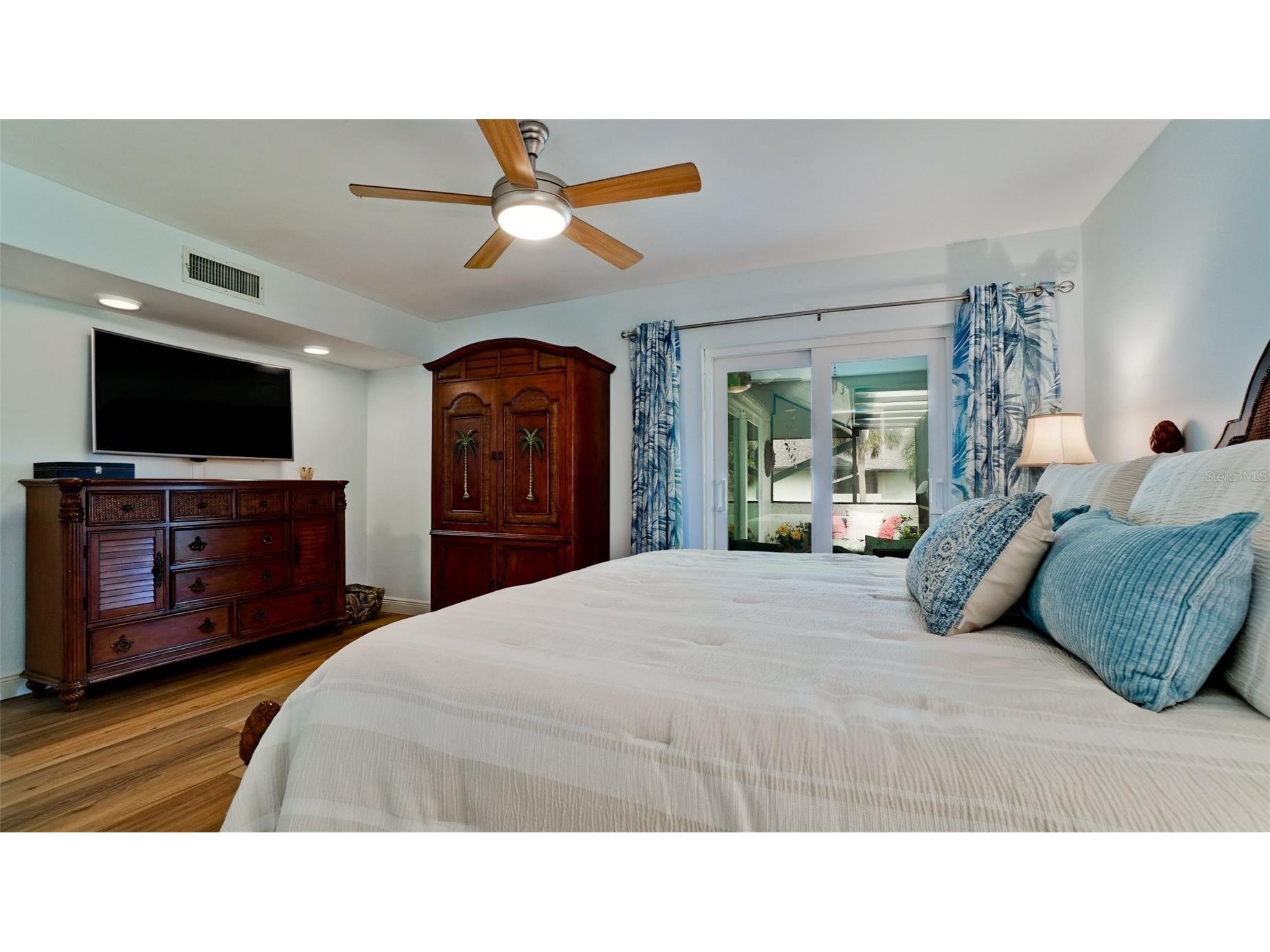 4234 Gulf Of Mexico Drive #Q2 Longboat Key FL 34228 - SARASOTA BAY ICW GULF OF MEX A4643486 image32