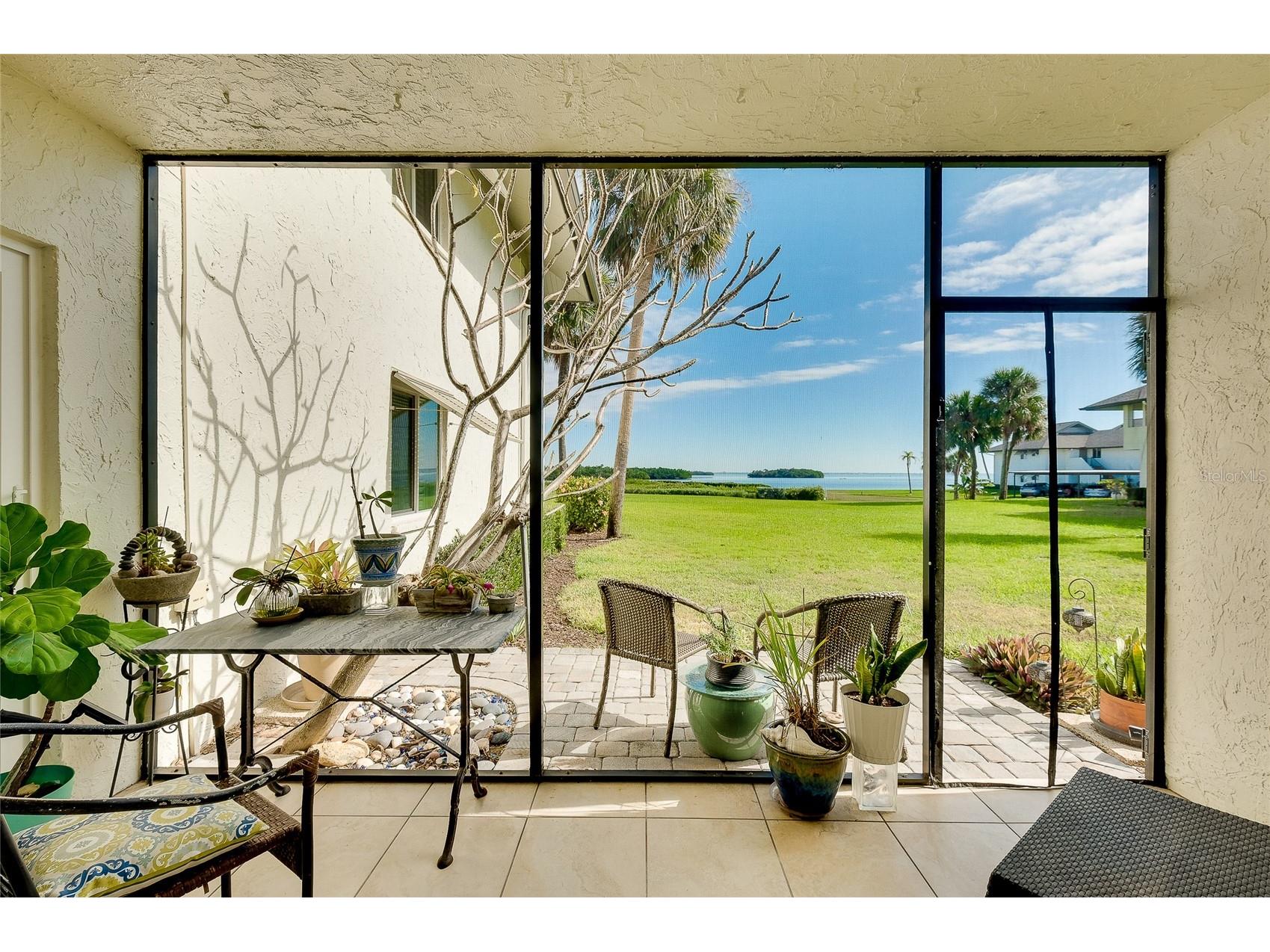 4234 Gulf Of Mexico Drive #U1 Longboat Key FL 34228 - SARASOTA BAY A4677626 image1