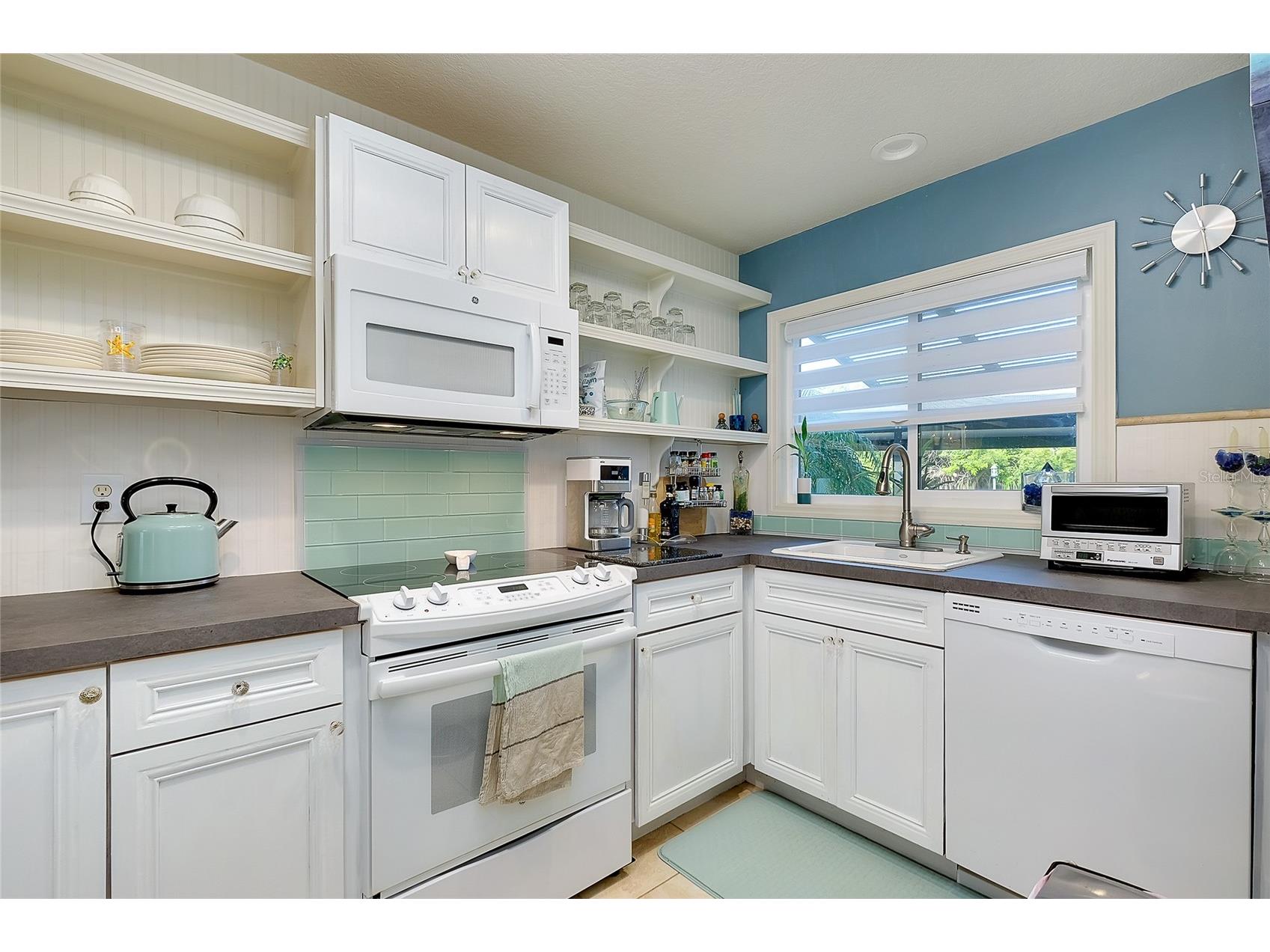 4234 Gulf Of Mexico Drive #U1 Longboat Key FL 34228 - SARASOTA BAY A4677626 image7