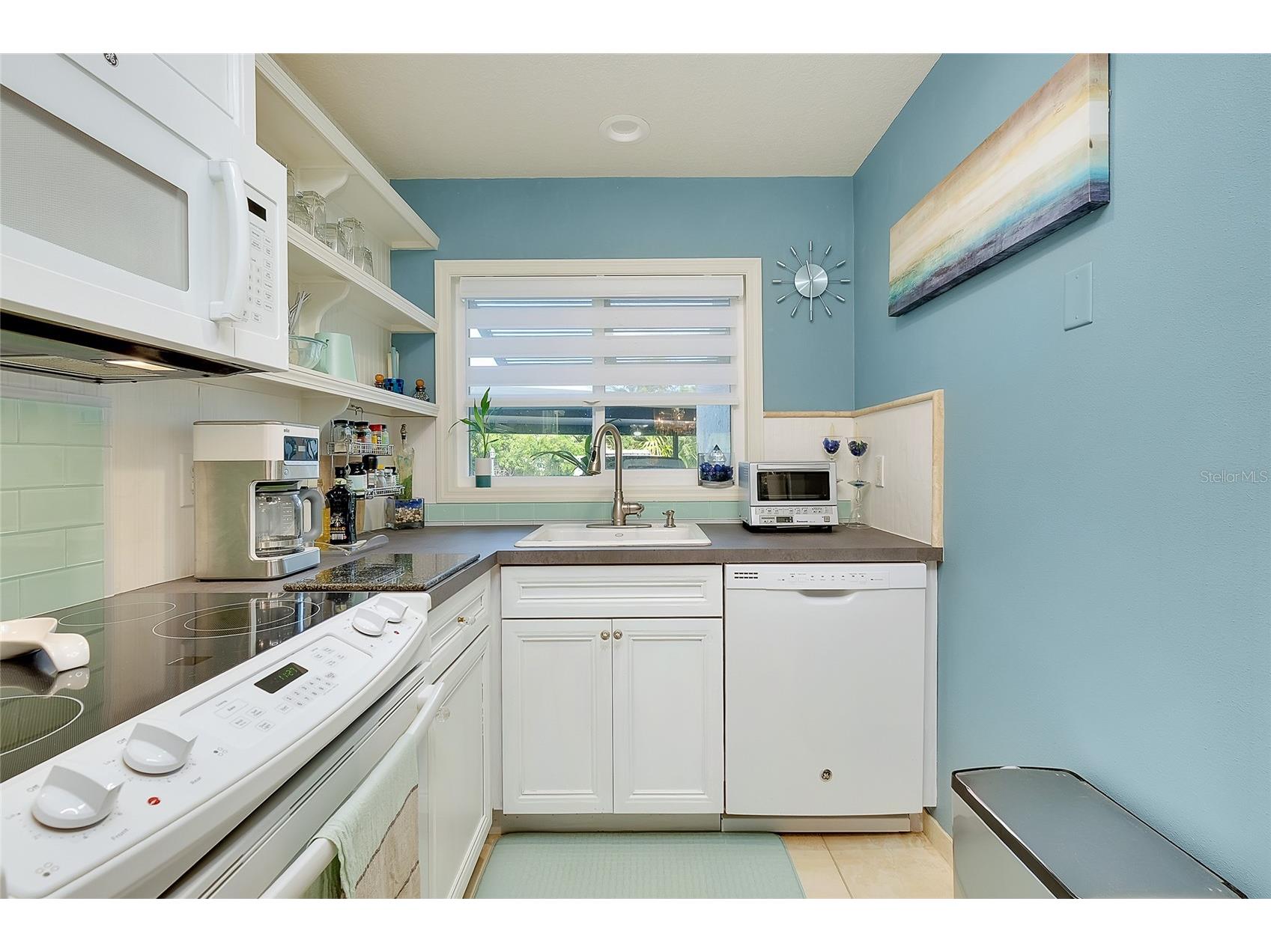 4234 Gulf Of Mexico Drive #U1 Longboat Key FL 34228 - SARASOTA BAY A4677626 image8