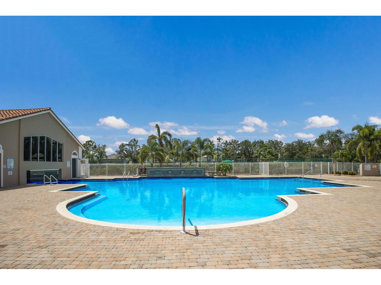 4235 65th Terrace E Sarasota FL 34243 A4667138 image4