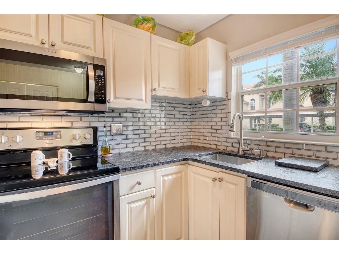 4235 Castlebridge Lane #1210 Sarasota FL 34238 A4662111 image19