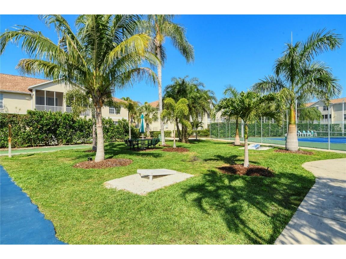 4235 Castlebridge Lane #1210 Sarasota FL 34238 A4662111 image61