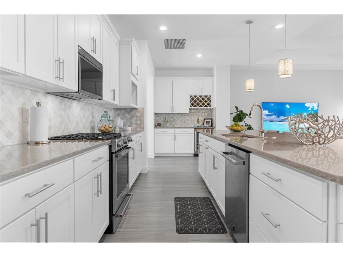 42363 Edgewater Drive Punta Gorda FL 33982 C7518781 image9