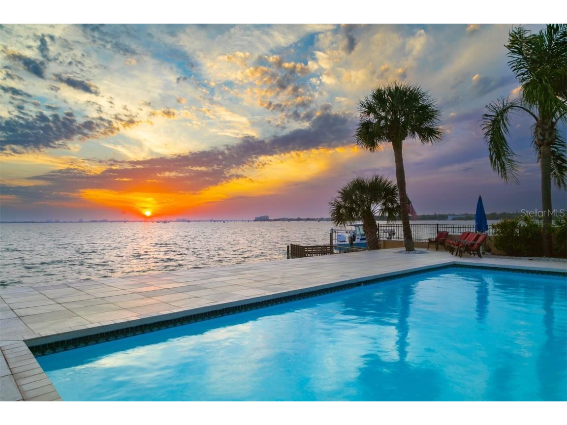 4237 45th Street S Saint Petersburg FL 33711 - BOCA CIEGA BAY U8194164 image1