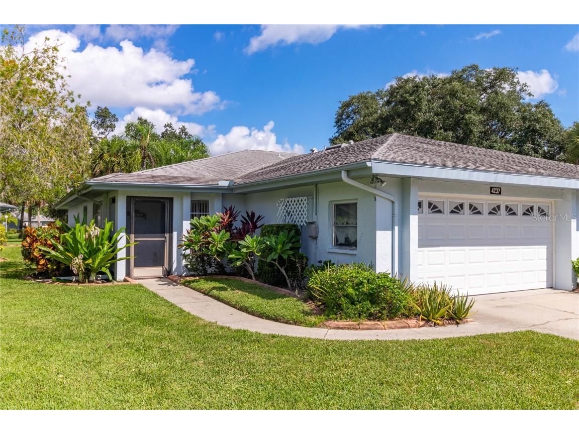 4237 Center Gate Lane #19 Sarasota FL 34233 A4512789 image1