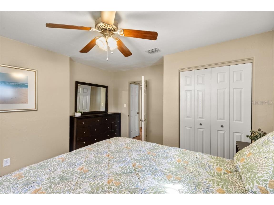 4237 Dr Martin Luther King Jr Street N Saint Petersburg FL 33703 TB8320421 image13