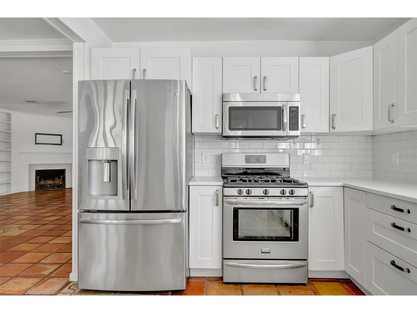 4237 Higel Avenue Sarasota FL 34242 A4686838 image13