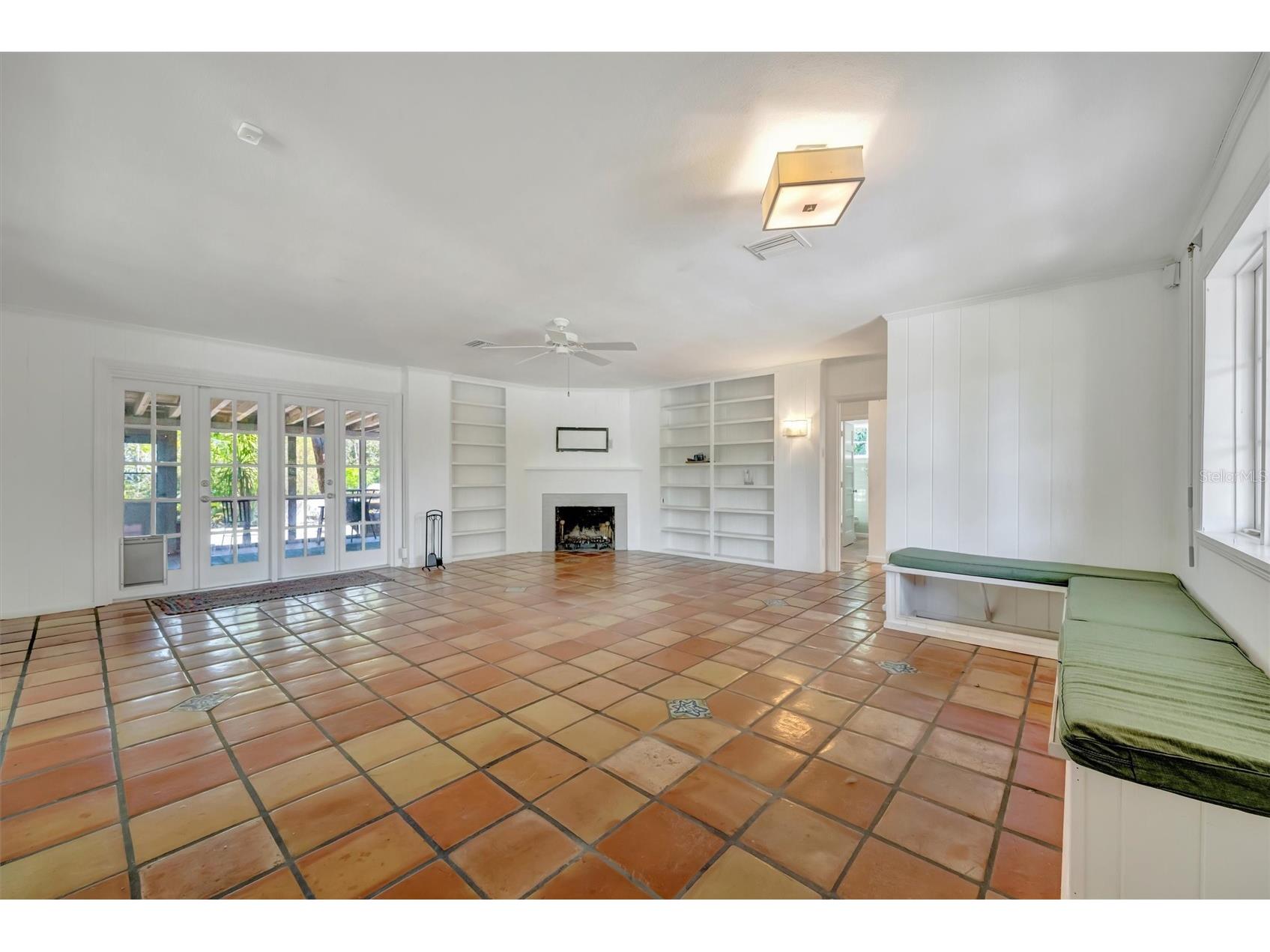 4237 Higel Avenue Sarasota FL 34242 A4686838 image17