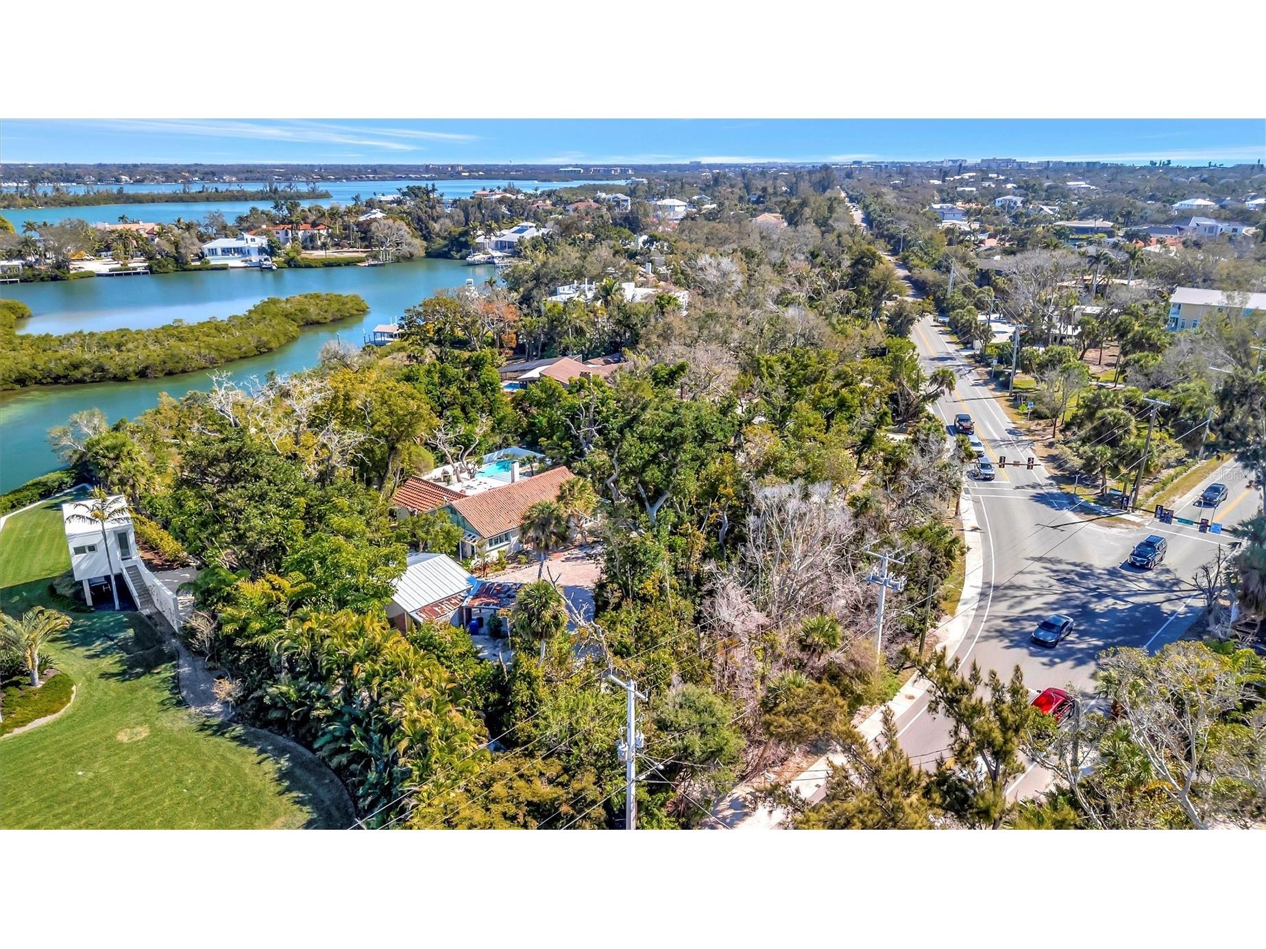 4237 Higel Avenue Sarasota FL 34242 A4686838 image2