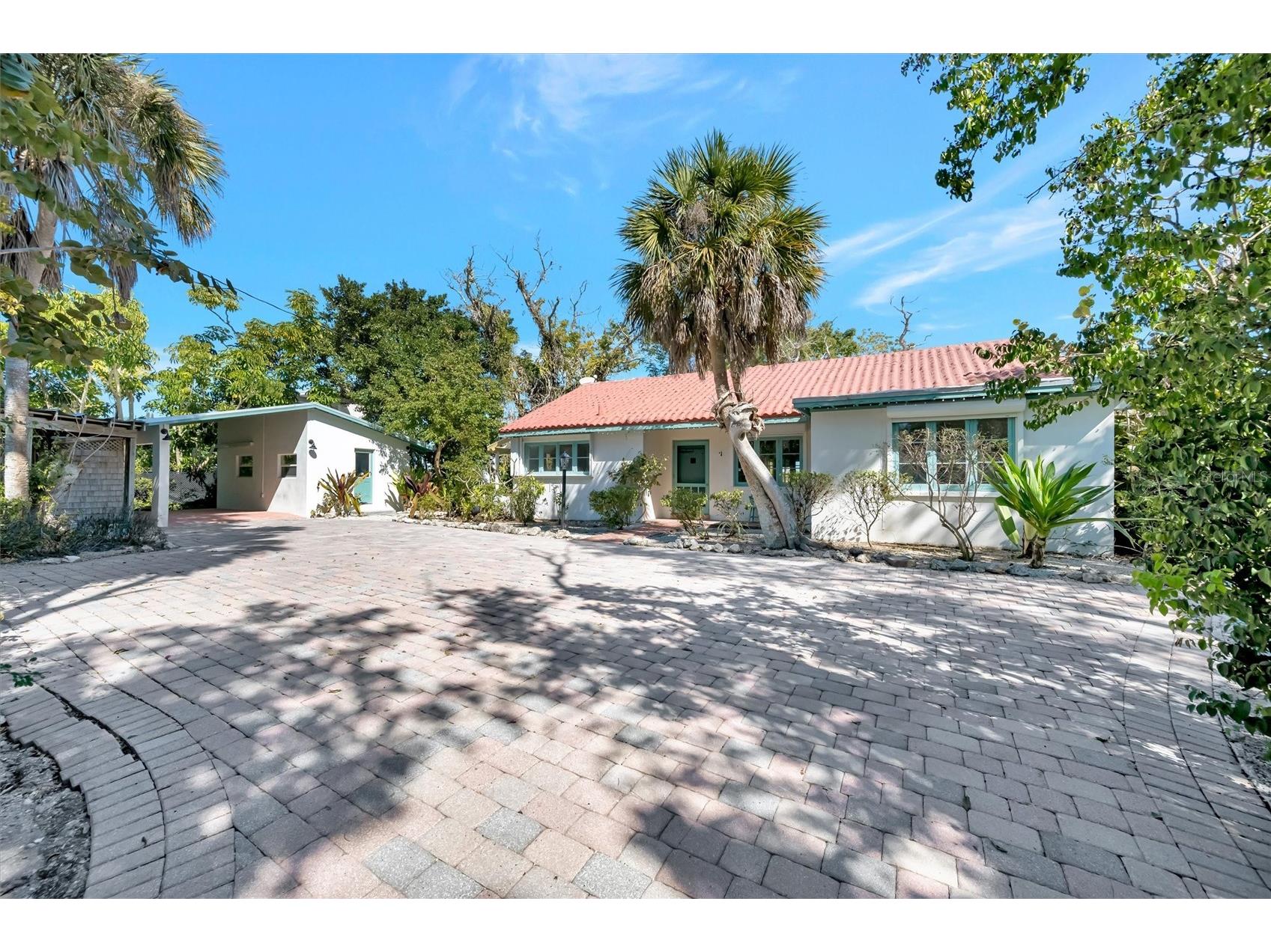 4237 Higel Avenue Sarasota FL 34242 A4686838 image3