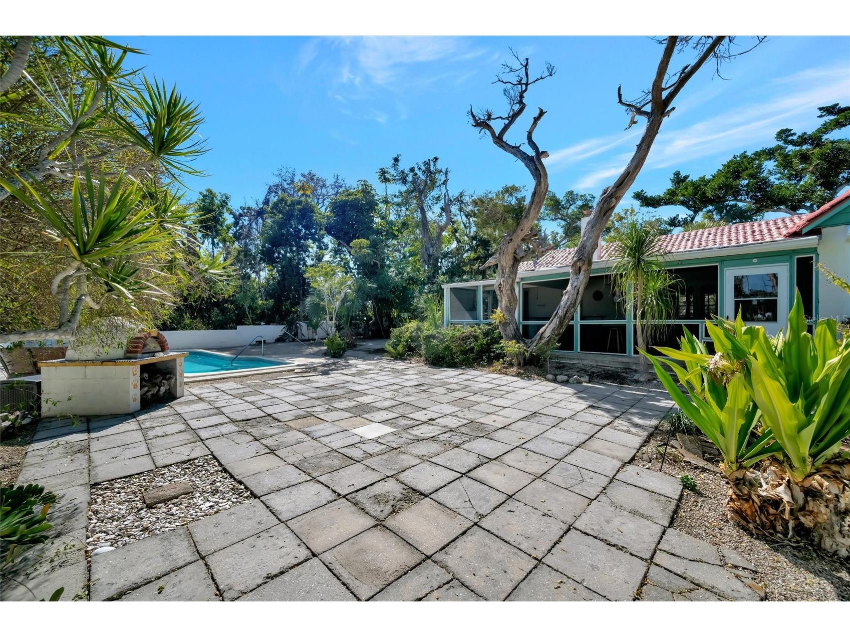 4237 Higel Avenue Sarasota FL 34242 A4686838 image40