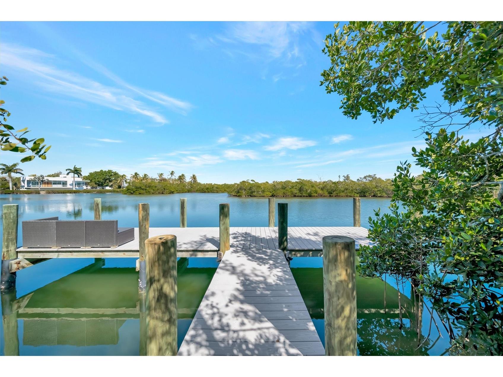 4237 Higel Avenue Sarasota FL 34242 A4686838 image46