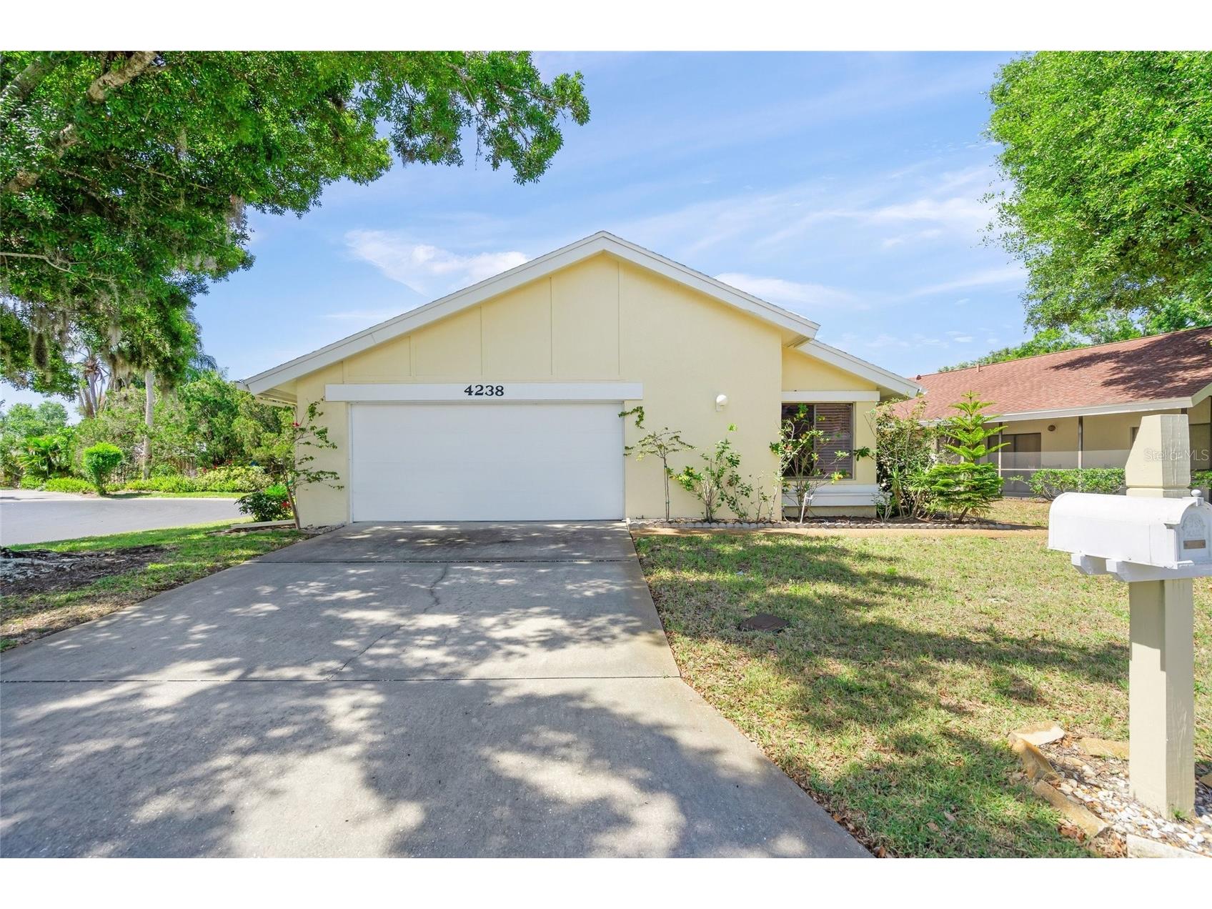 4238 Carriage Drive #46 Sarasota FL 34241 A4689666 image1
