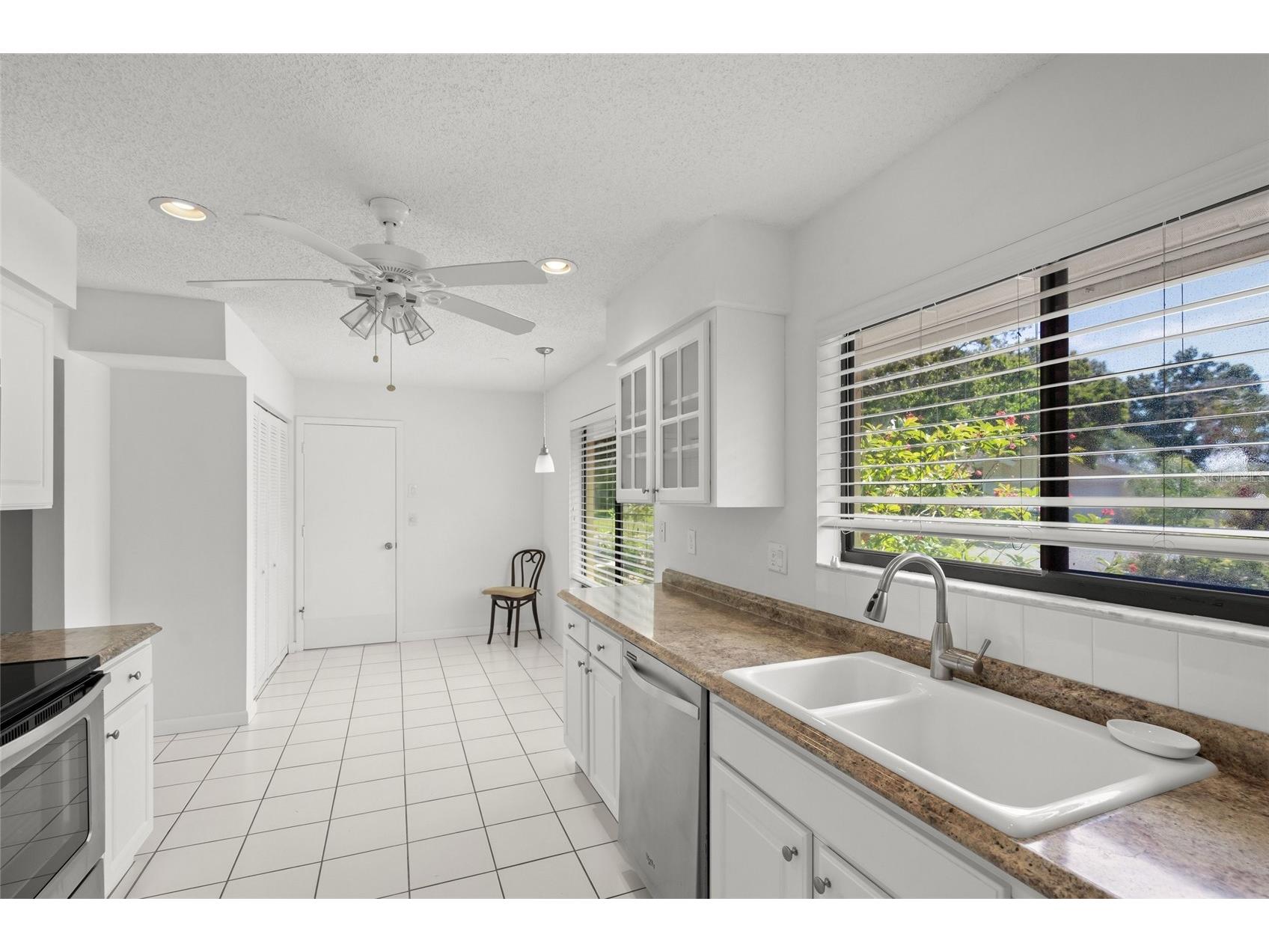 4238 Carriage Drive #46 Sarasota FL 34241 A4689666 image19