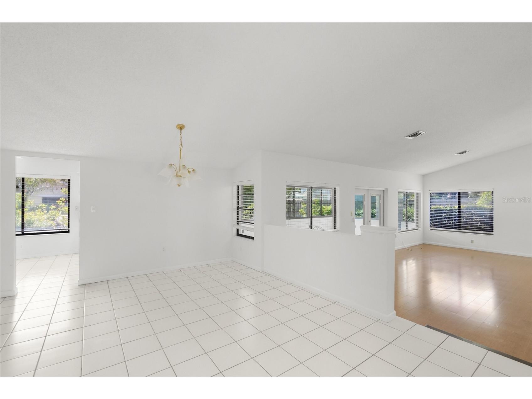 4238 Carriage Drive #46 Sarasota FL 34241 A4689666 image5
