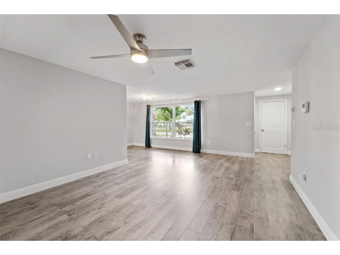 4238 Glissade Drive New Port Richey FL 34652 W7879602 image6