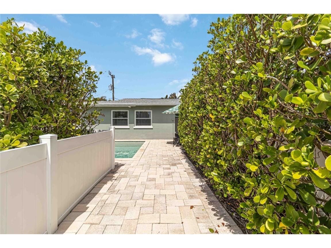 424 62nd Street Holmes Beach FL 34217 A4645810 image5